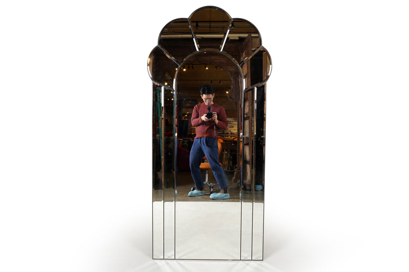 A Midcentury Tulip Shape Mirror