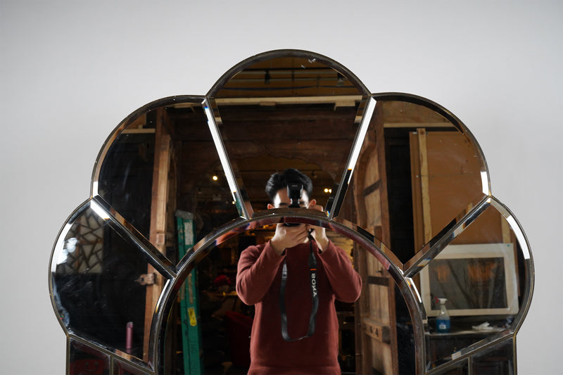 A Midcentury Tulip Shape Mirror
