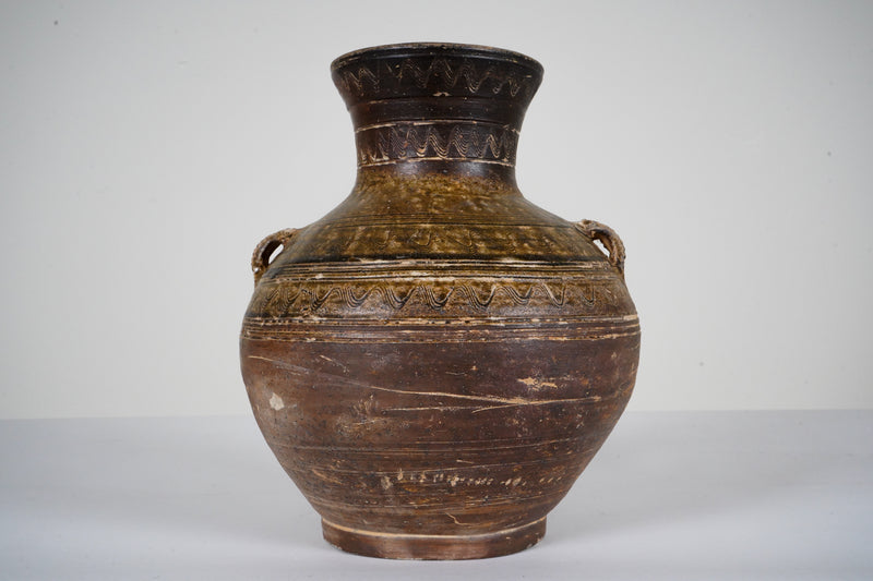 A Warrin States Dark Green Glazed Pottery Vase
