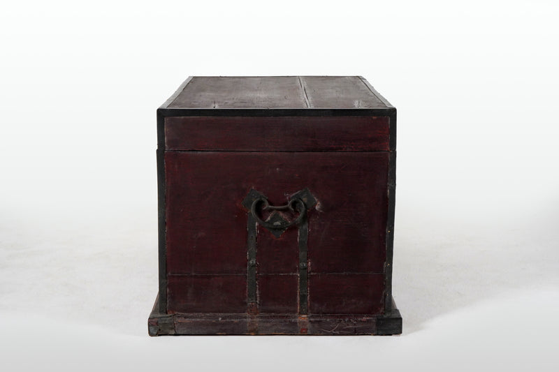 A Chinese Storage Trunk
