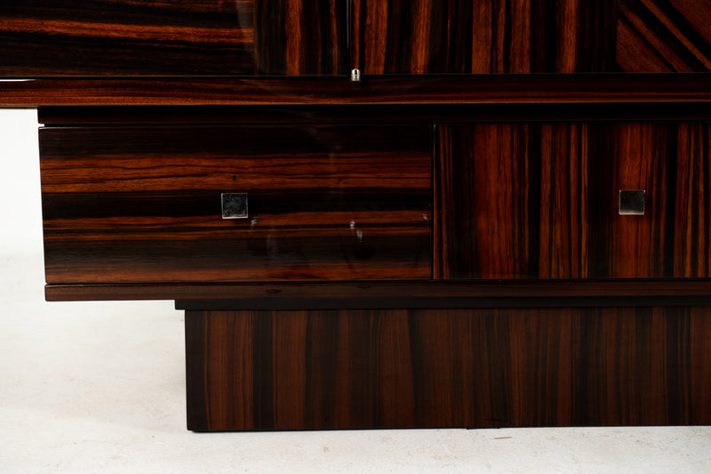 European Furniture in The Metropolitan Museum of Art. — New