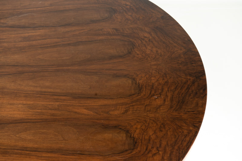 A French Art Deco Style Dining Table With a Center Leaf