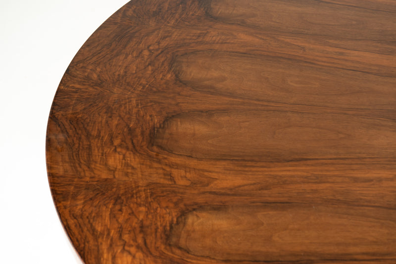 A French Art Deco Style Dining Table With a Center Leaf