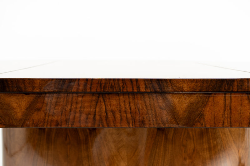 A French Art Deco Style Dining Table With a Center Leaf