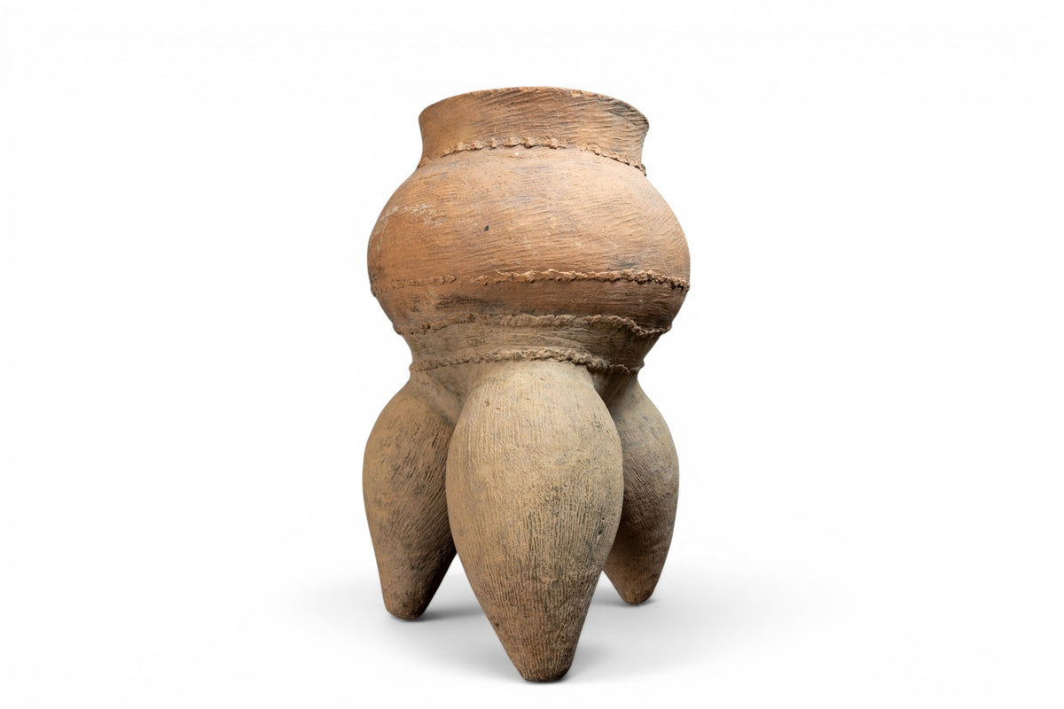A Neolithic "Li" Tripod Vessel