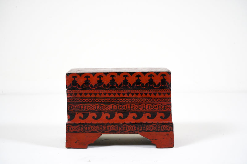 A Red-Lacquered Shan Food Box