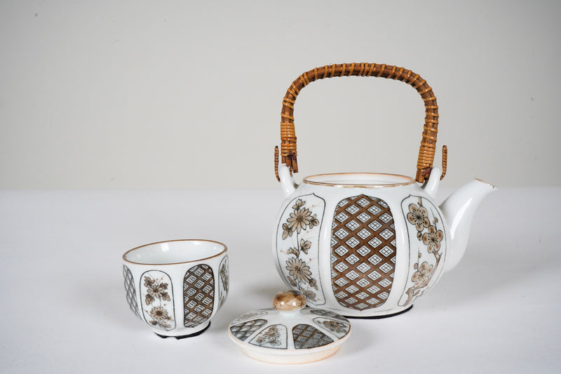 A Porcelain Tea Set