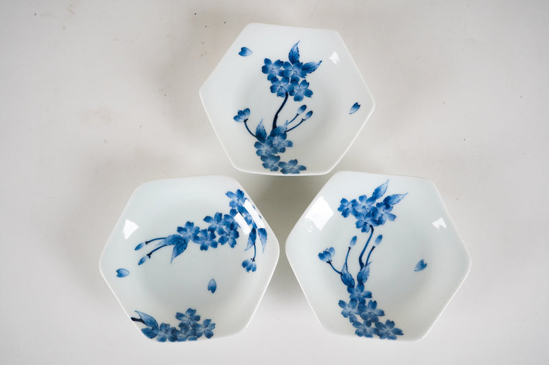 A Set of 3 Porcelain Plates